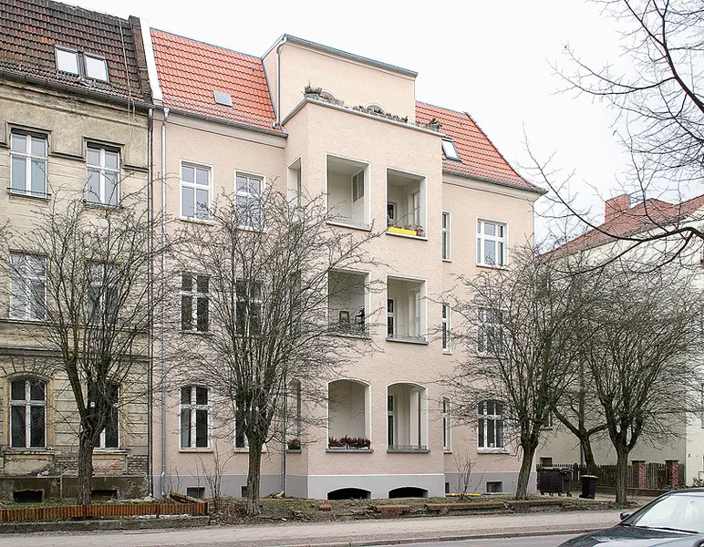 2-Zimmer-Wohnung *unrenoviert*
Ohne WBS - Für die Anmietung der Wohnung ist kein WBS erforderlich — photo 1